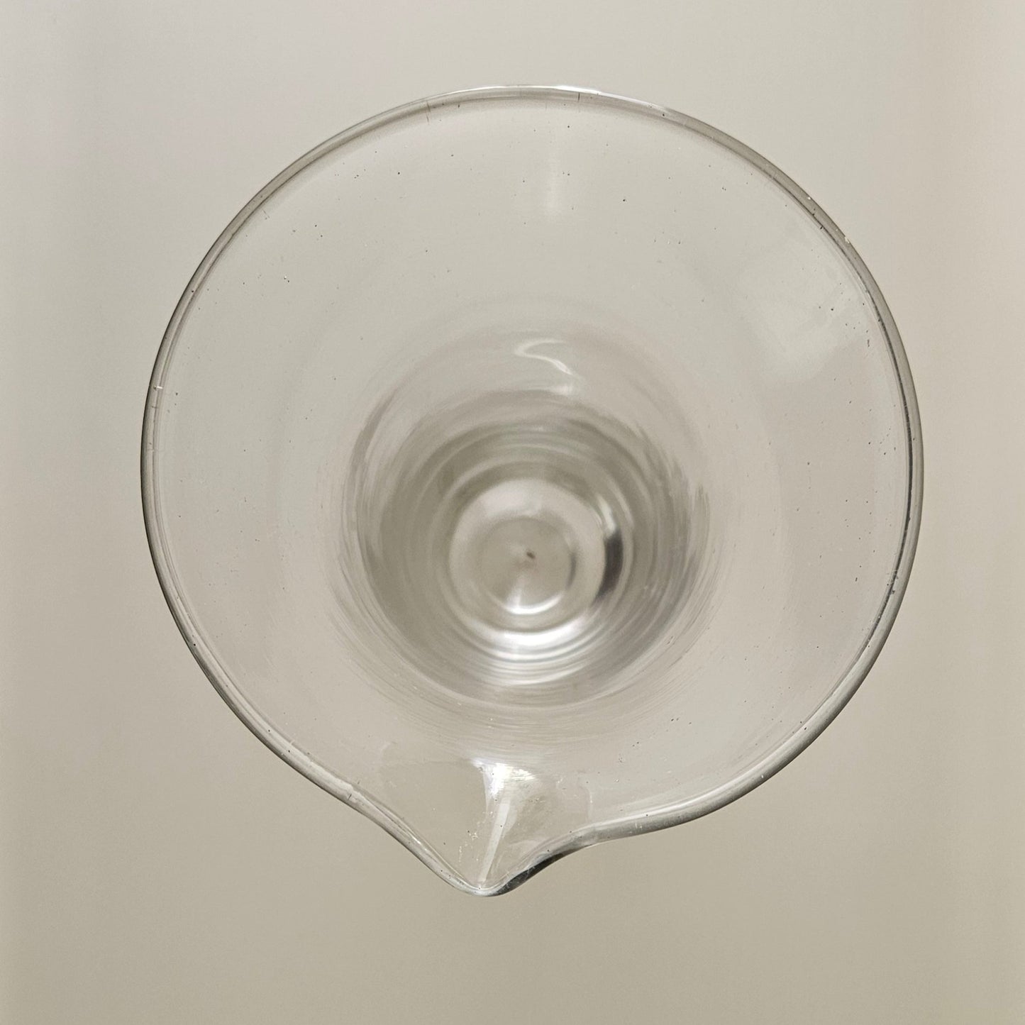 Glazen schenkglas