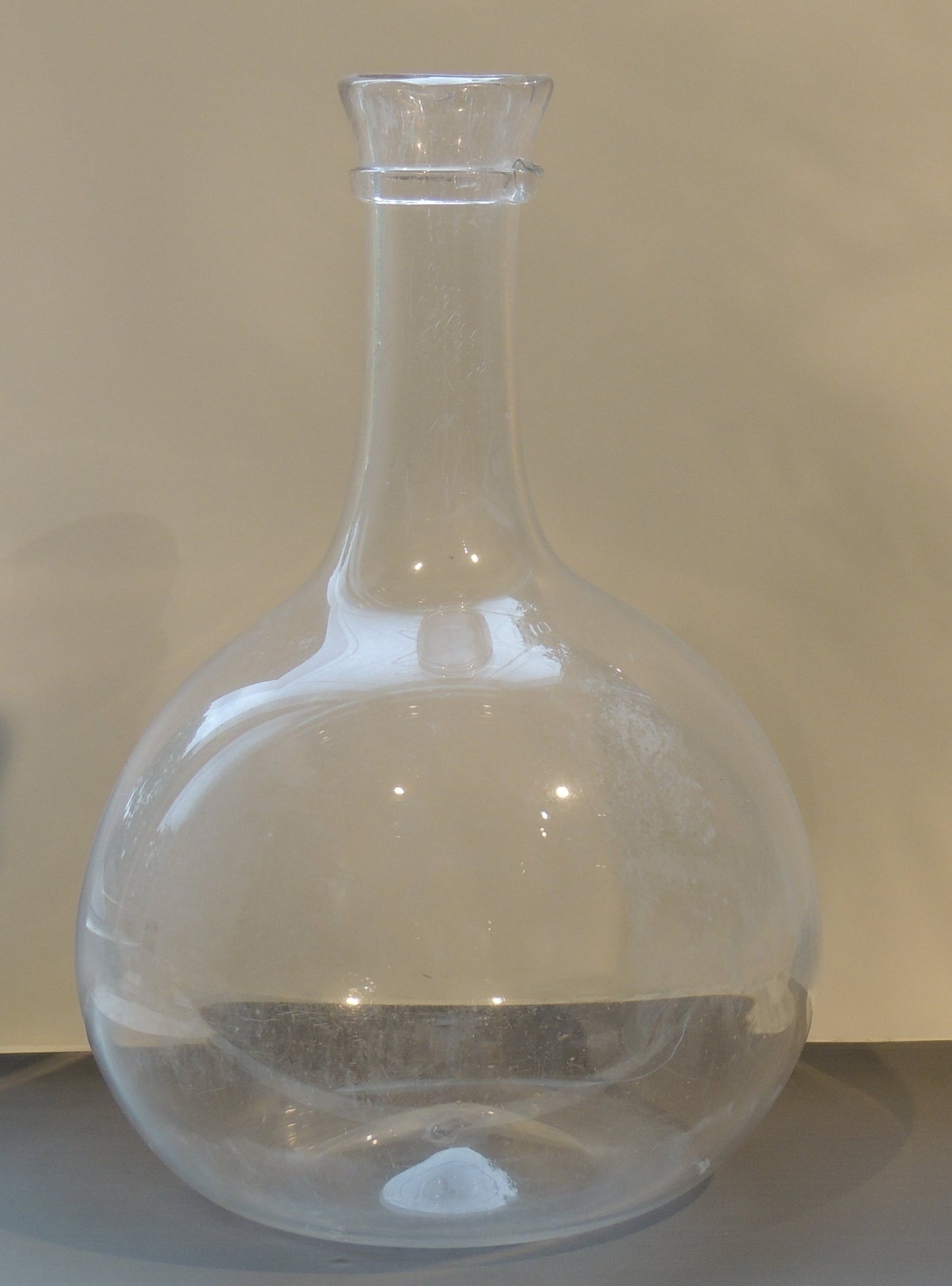 Glass carafe
