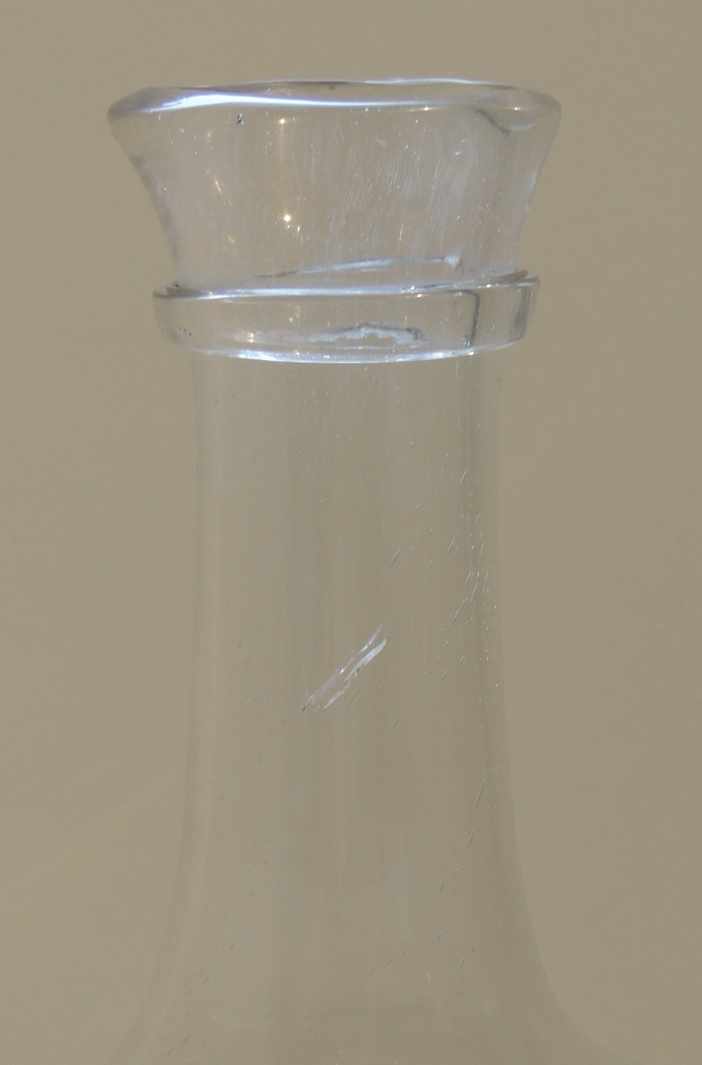 Glass carafe
