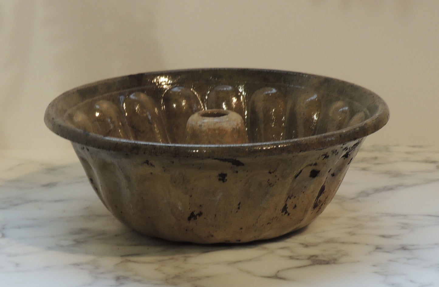 Antique baking tin